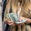 Gdzie sprzedać banknoty serii AA bez wychodzenia z domu?
