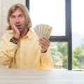 Co znaczy jak się śnią pieniądze i czy warto zwracać na to uwagę?