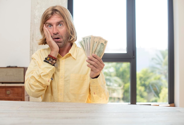 Co znaczy jak się śnią pieniądze i czy warto zwracać na to uwagę?