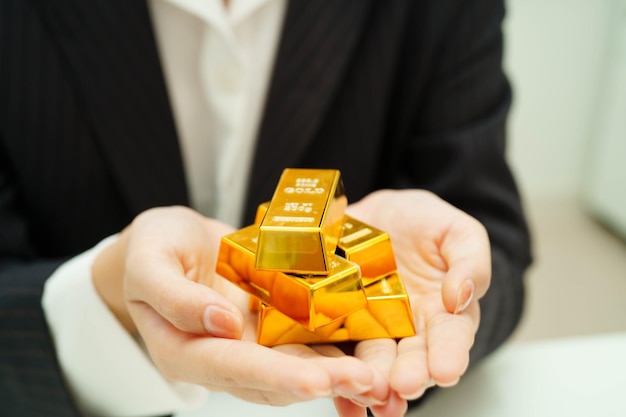 Jak kupić fizycznie złoto bezpiecznie i legalnie?