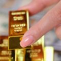 Od czego zależy ile kosztuje kg złota w Polsce?