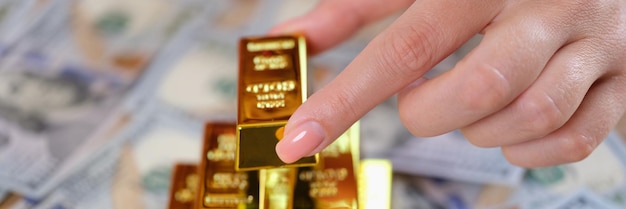 Od czego zależy ile kosztuje kg złota w Polsce?