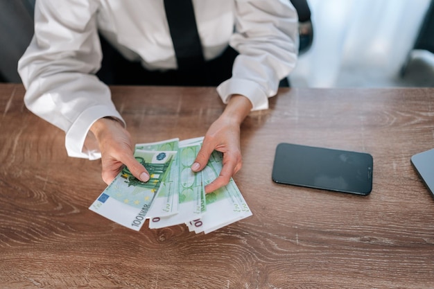 Czy można płacić banknotem 500 zł w każdym sklepie?