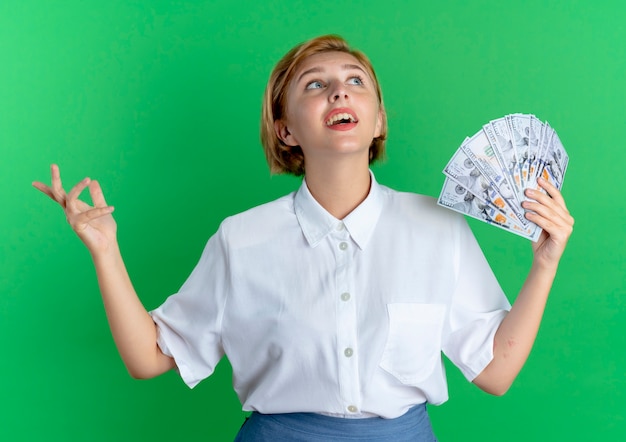 Na co się śnią pieniądze papierowe i co może oznaczać taki sen?